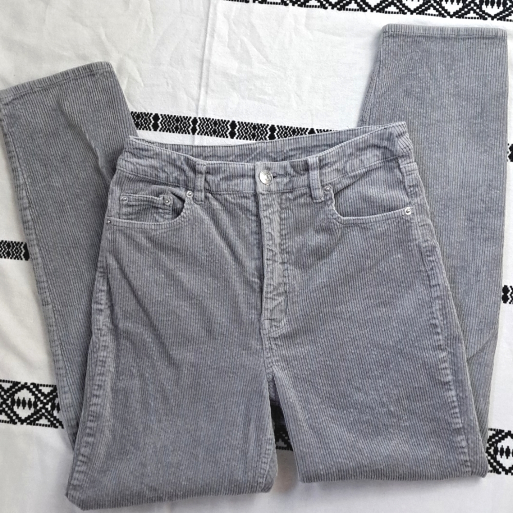 Divided wide rib corduroy high waisted ankle pant in gray sz4-6 SzS